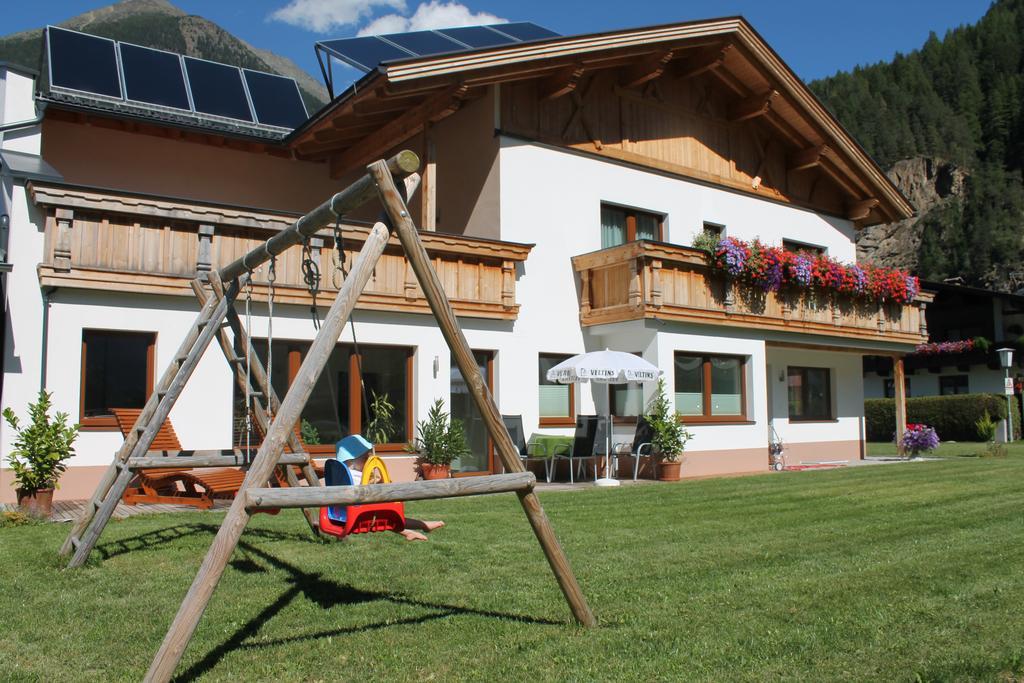 Ferienwohnung Landhaus Zell Längenfeld Exterior foto