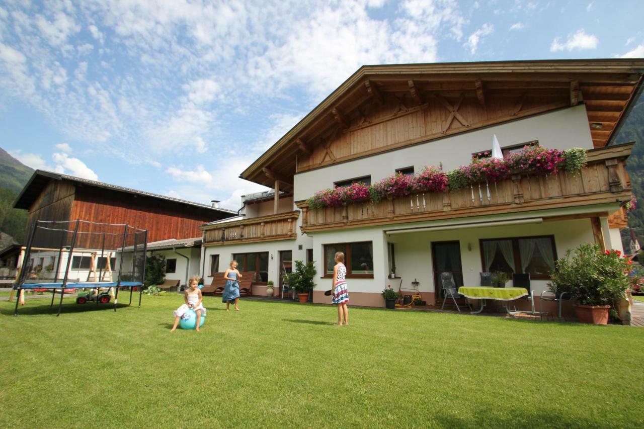 Ferienwohnung Landhaus Zell Längenfeld Exterior foto